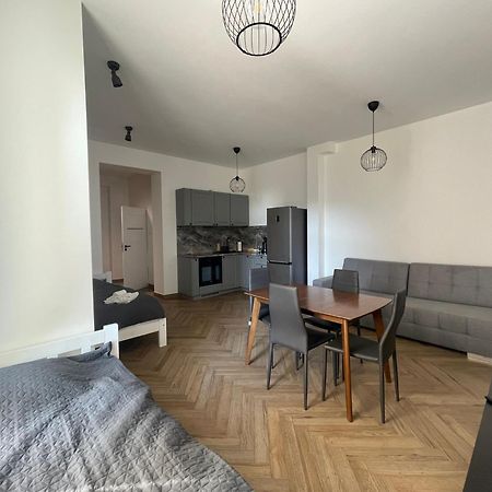Apartamenty Kamienica Centrum - 1 Maja Lubiń Eksteriør billede